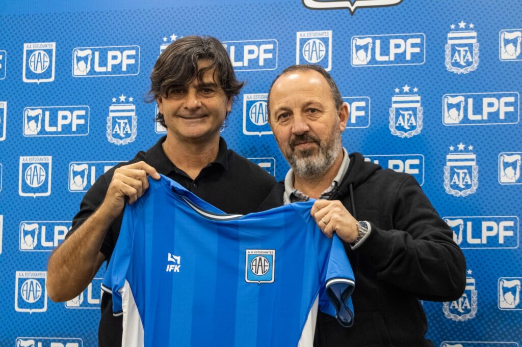 Rubén Darío Forestello fue presentado oficialmente como nuevo entrenador de Estudiantes