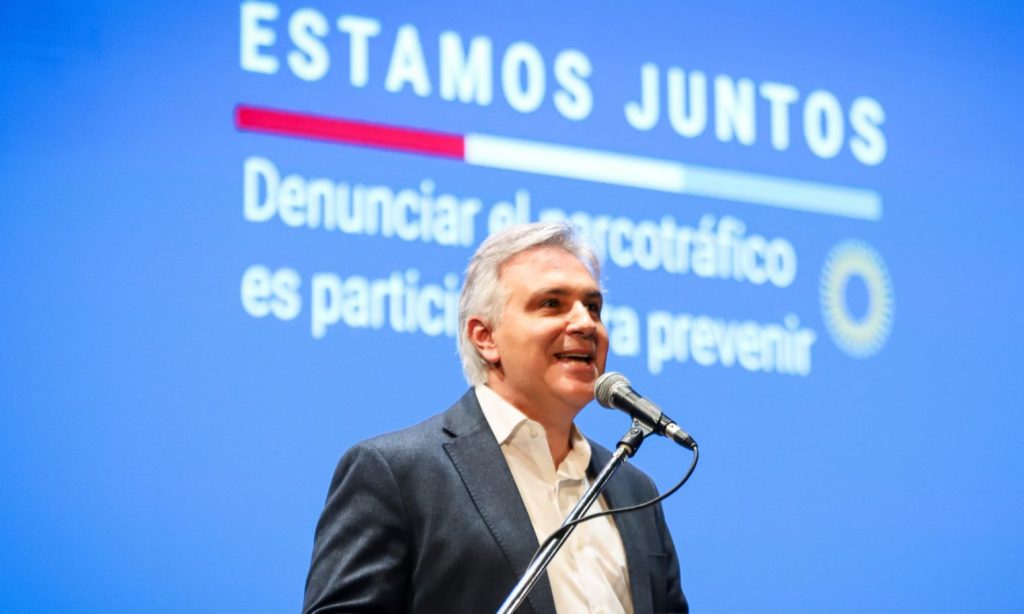 Llaryora presentó el programa “Estamos Juntos”, para fortalecer la prevención comunitaria y la denuncia del narcomenudeo