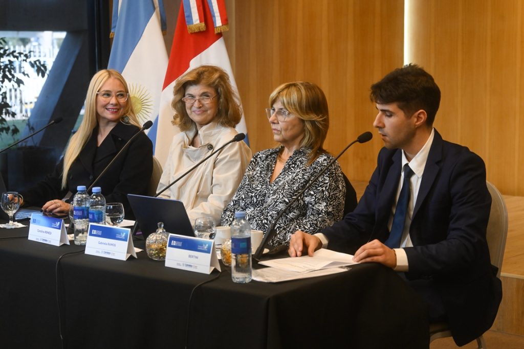La Escuela de Abogados del Estado evaluó con enfoque multidisciplinario la problemática del ciberdelito y la inteligencia artificial