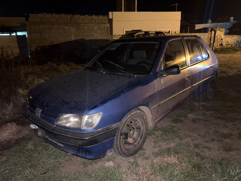 Coronel Baigorria: secuestran un automóvil con pedido judicial y una carabina hallada en su interior
