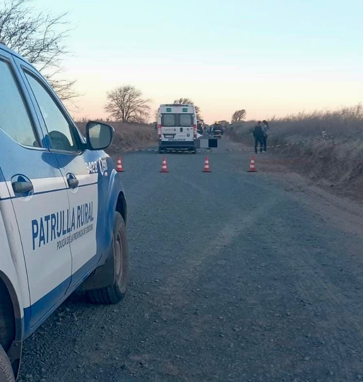 Tragedia cerca de Vicuña Mackenna: una niña de 11 años murió tras el vuelco de un automóvil