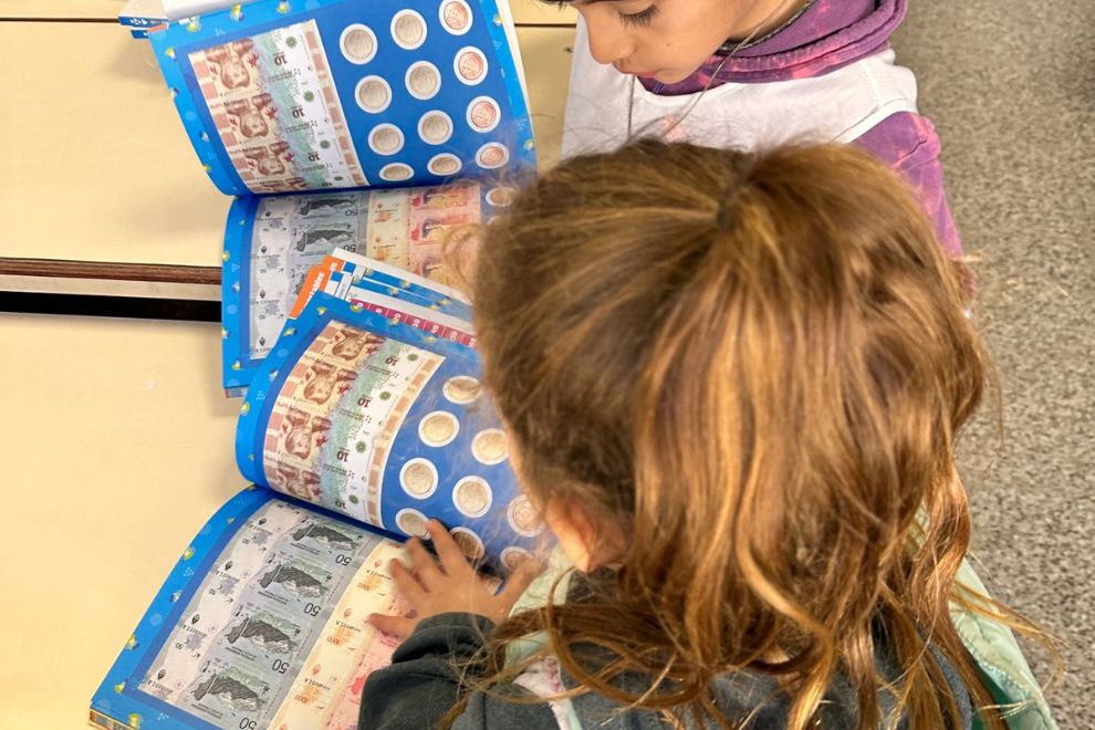 Córdoba entrega 1,4 millones de libros a estudiantes de escuelas primarias