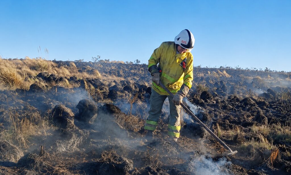 Incendios forestales: extinguen el foco de Traslasierra y permanece en guardia de cenizas el incendio de Cortaderas