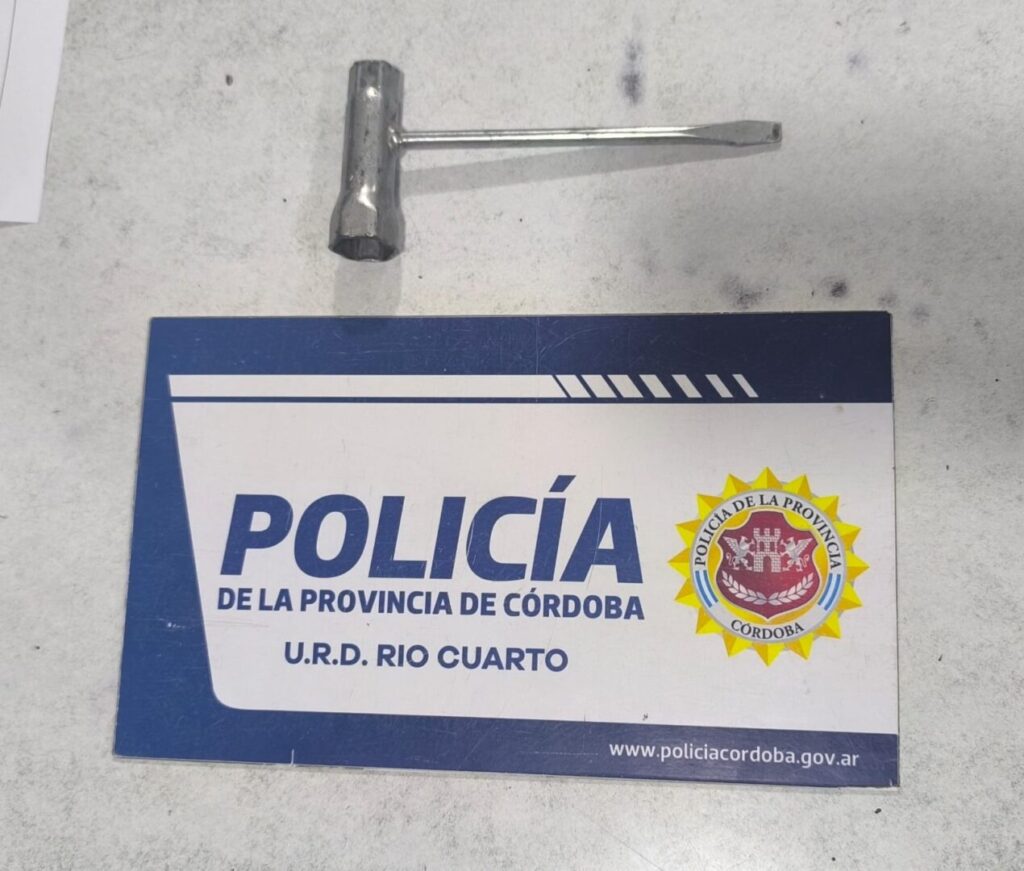 La Guardia Local de prevención junto a la policía recuperaron una motocicleta recientemente sustraída en banda norte.