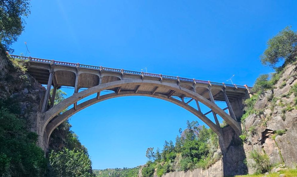 Ruta Provincial 5: nuevo redireccionamiento del tránsito por obras en el puente sobre el vertedero del Embalse Río Tercero