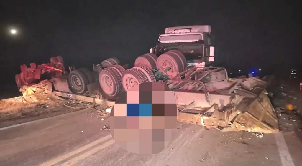 Dos camiones chocaron en Ruta Nacional 8: sin heridos y con corte total de calzada