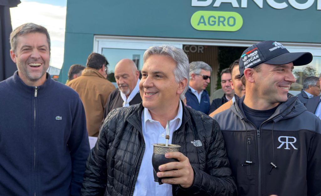 Rural de Río Cuarto: Llaryora anunció créditos por $30.000 millones para impulsar al sector agropecuario cordobés