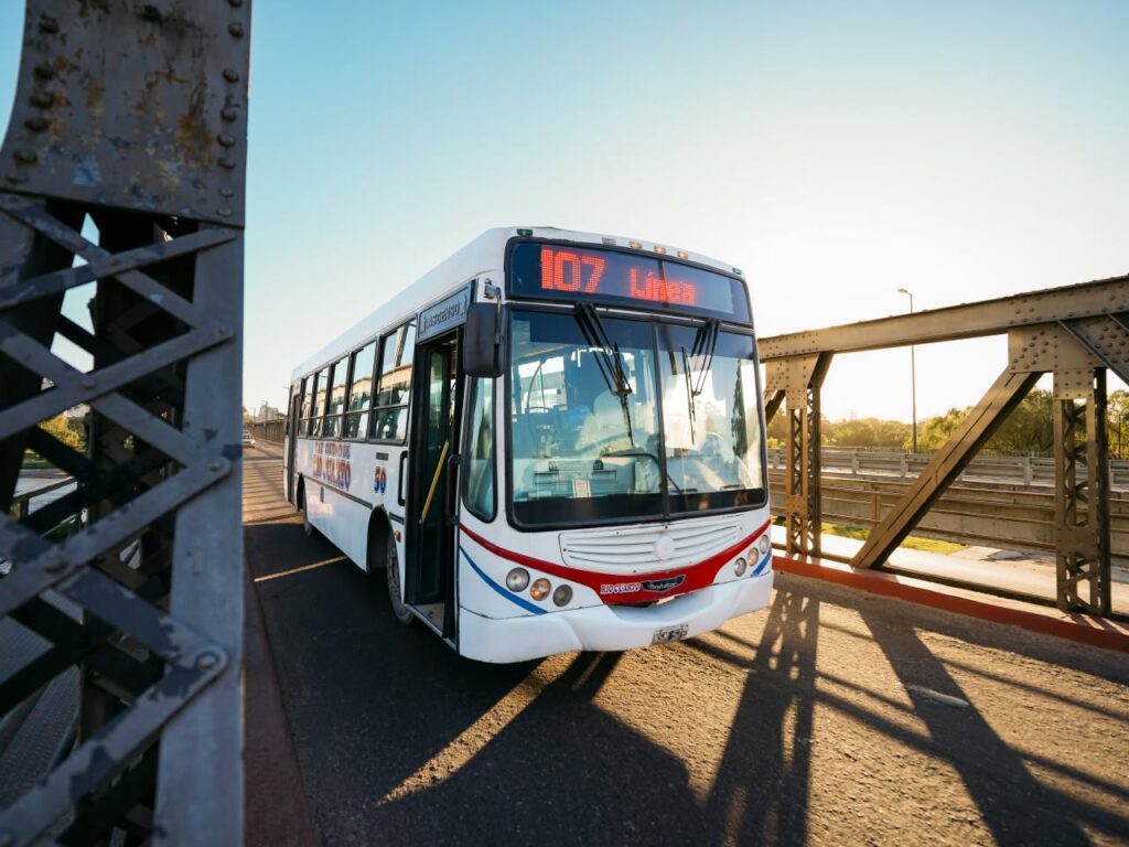 Servicio de colectivos: con la reestructuración de líneas se reducen hasta un 50 por ciento los tiempos de espera en el oeste