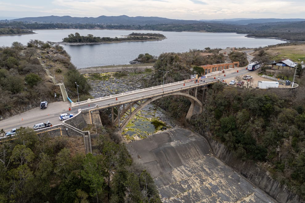 La Provincia trabaja en refuerzos del puente sobre el vertedero del Embalse Río Tercero