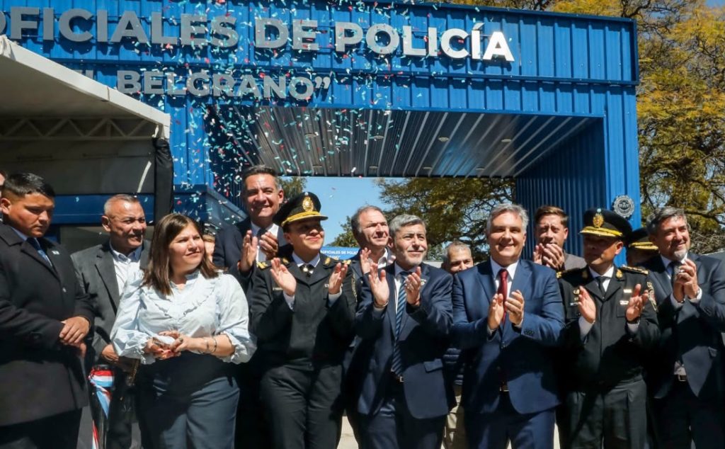 Llaryora inauguró la primera sede propia de la Escuela de Suboficiales de la Policía de Córdoba
