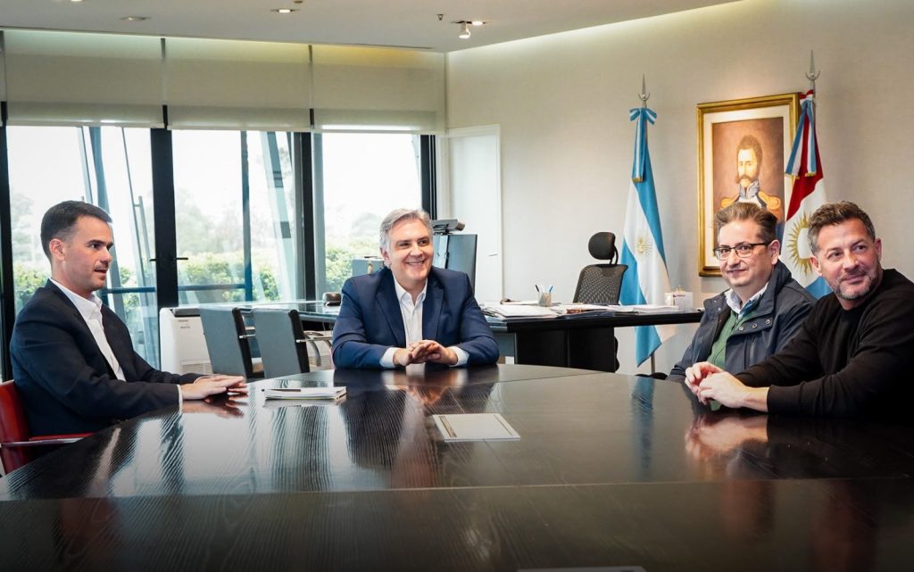 Llaryora recibió al intendente electo de Marcos Juárez, Germán Font