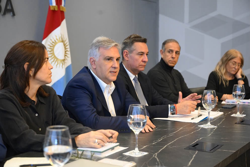 Visita del Papa: Con Llaryora presente, se reunió la Mesa de Economía Naranja