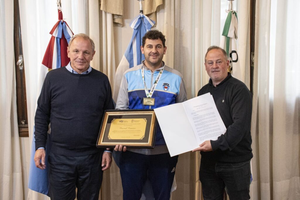 Pascual Ramírez fue recibido por el intendente de Rivas tras su consagración como campeón mundial de bochas