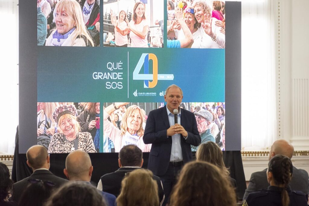 Se presentó en el Salón Blanco la Guía de Comunicación Gerontológica y Buenas Prácticas