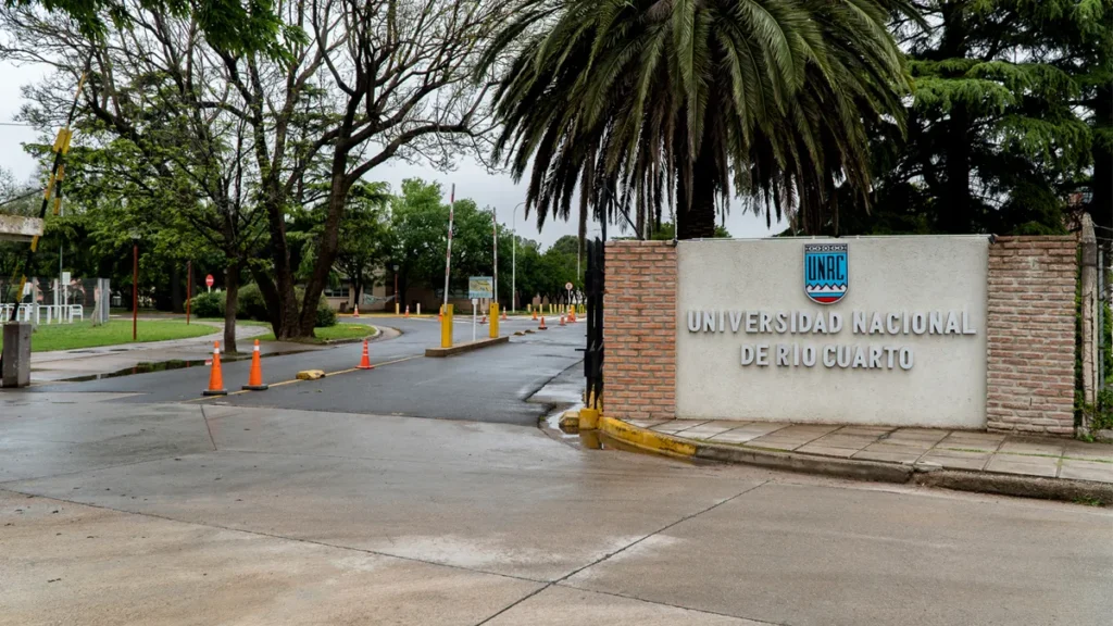 Paro universitario: docentes realizan una medida de 72 horas y advierten por nuevas movilizaciones